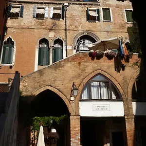 Vendégház Palazzo Lion Morosini - Check In Presso Ai Santi Apostoli, Velence